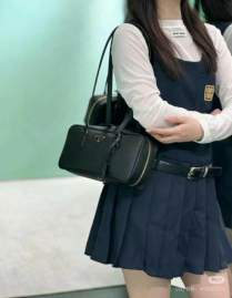 Picture of Prada Handbags _SKUfw176756273fw